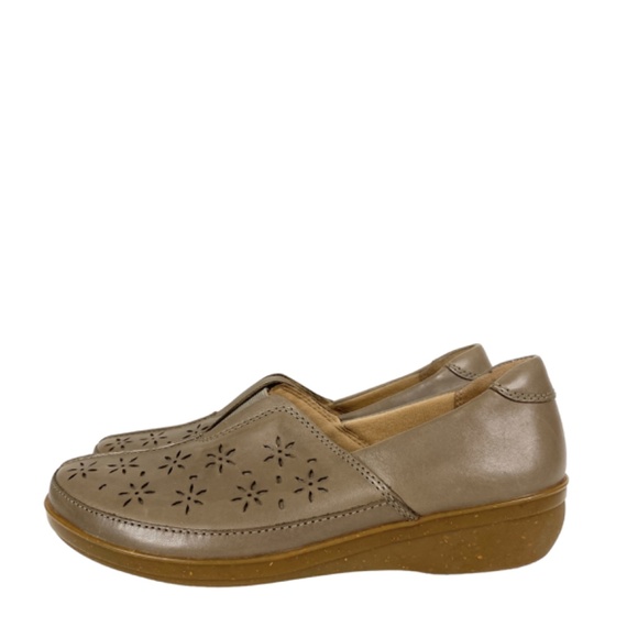 Clarks Everlay Dairyn Taupe Leather Slip On Comfort Loafer Sz. 7 M - Picture 2 of 13